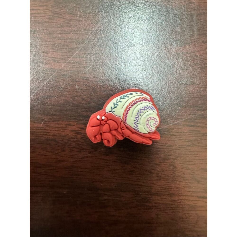 NWOT Crocs Festive Hermit Crab Jibbitz